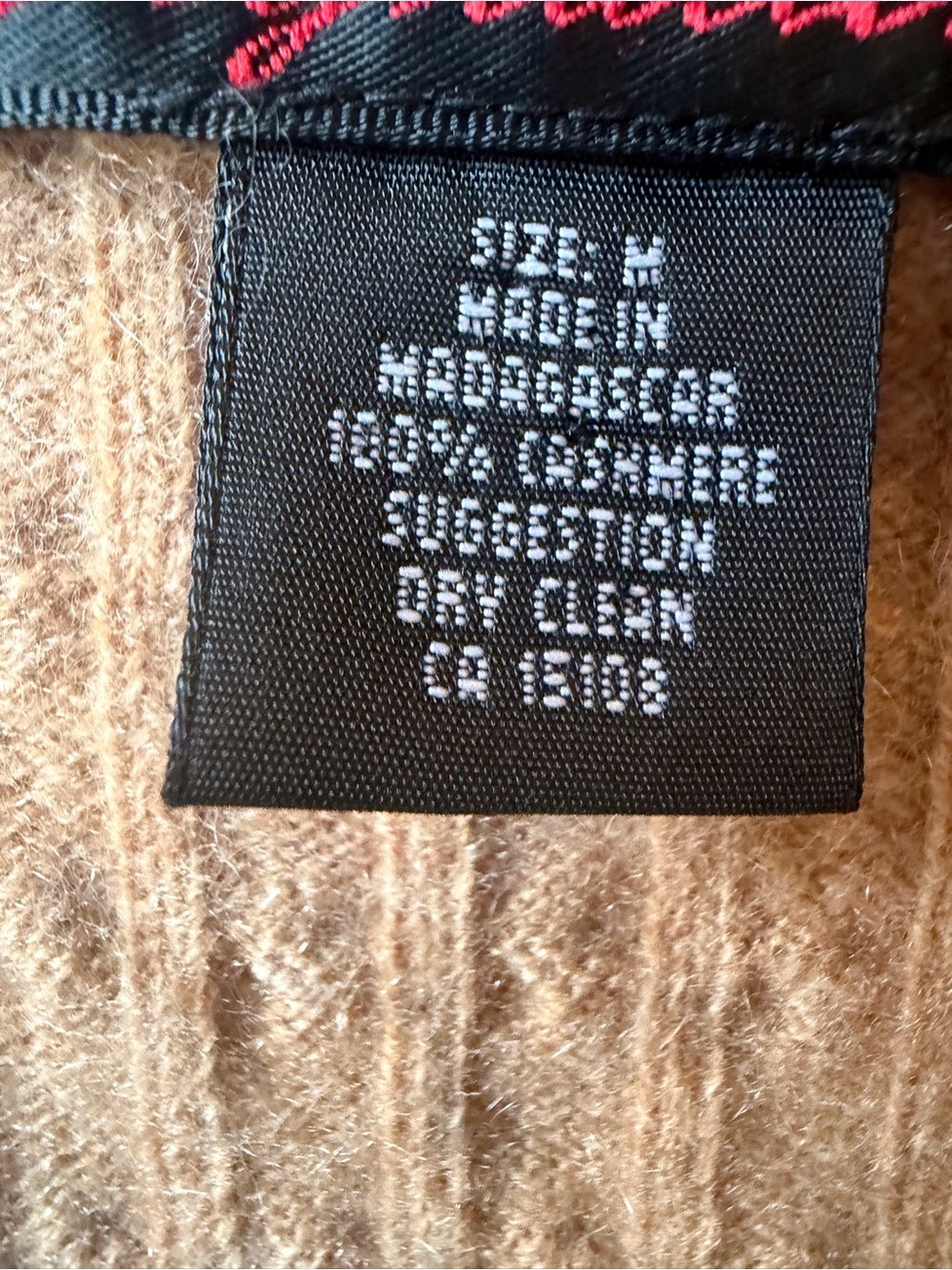 Cashmere 100% cable pattern V neck pullover - Picture 3 of 3